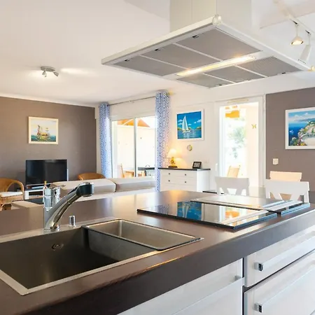 La Clé Vue Mer, Clim, Terrasse, Parking à Apartamento *
