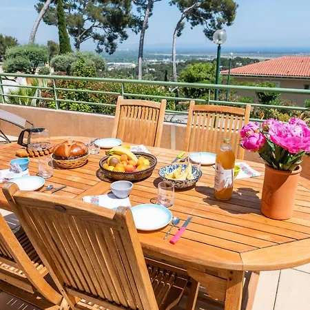 La Clé Vue Mer, Clim, Terrasse, Parking à * Hyères